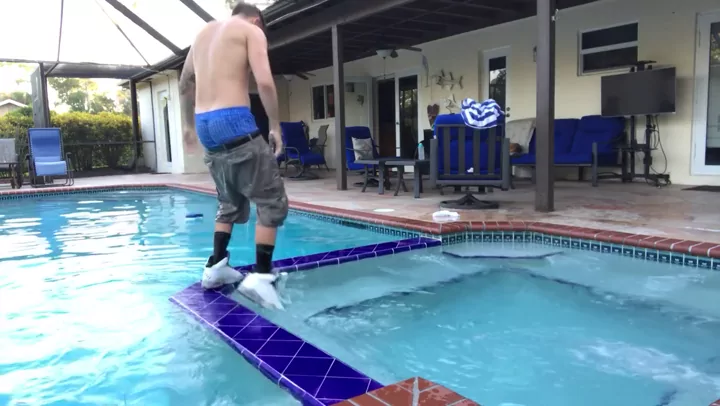 Wet Sagging Cargo Shorts